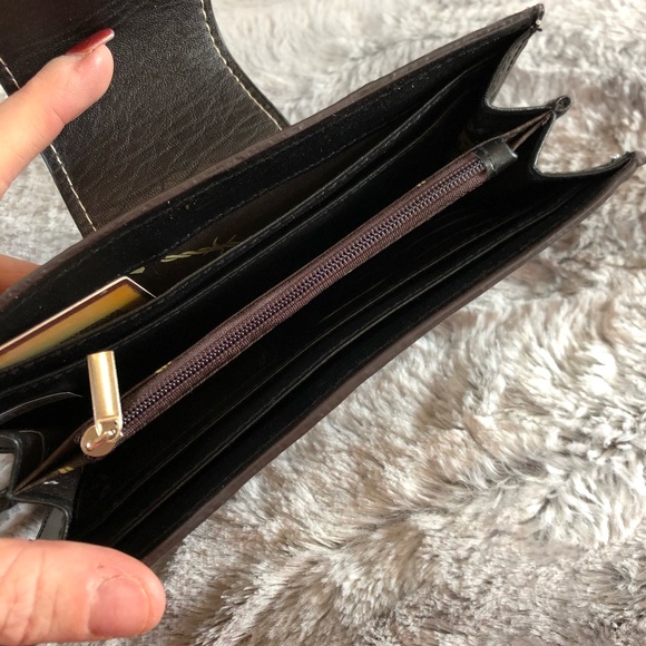 Wallet - Picture 2 of 3